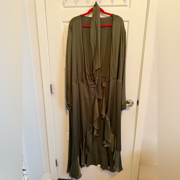 Green Mango Dress - Picture 4 of 5